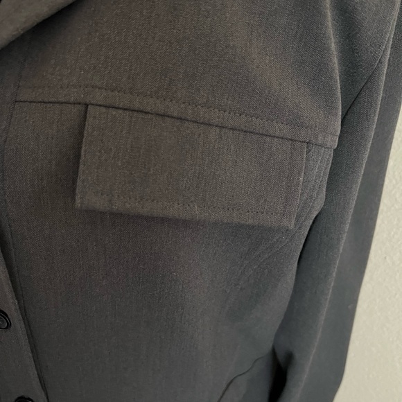 George jacket with belt has some stretch . Charcoal or dark gray colored - Picture 7 of 10